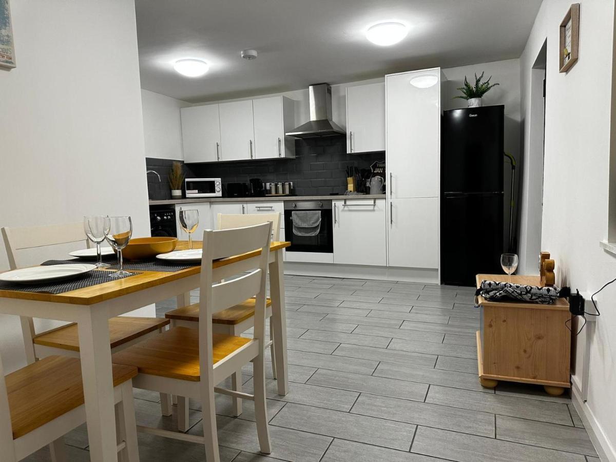 Colchester Central City East Bay Apartment Dış mekan fotoğraf